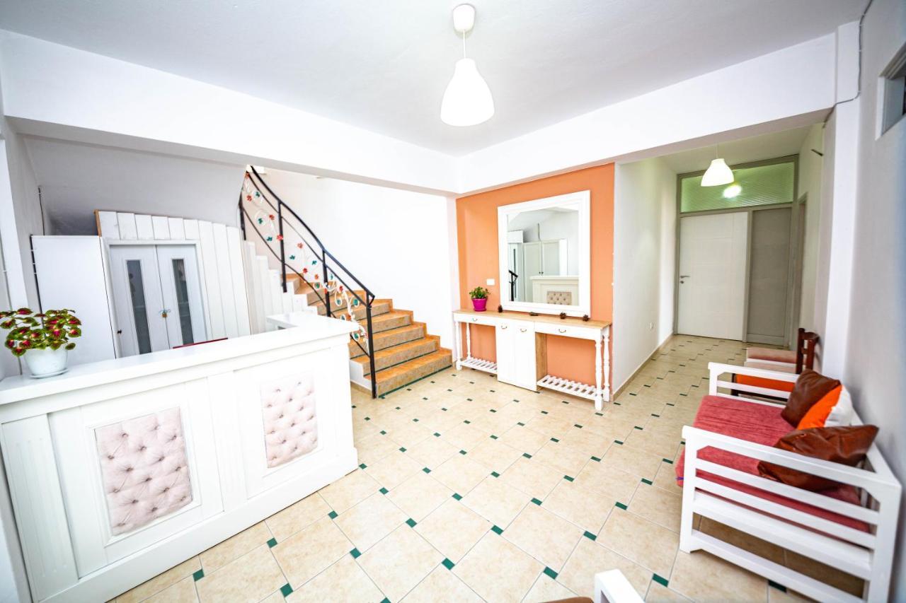 Ideal Aparthotel Saranda Екстер'єр фото