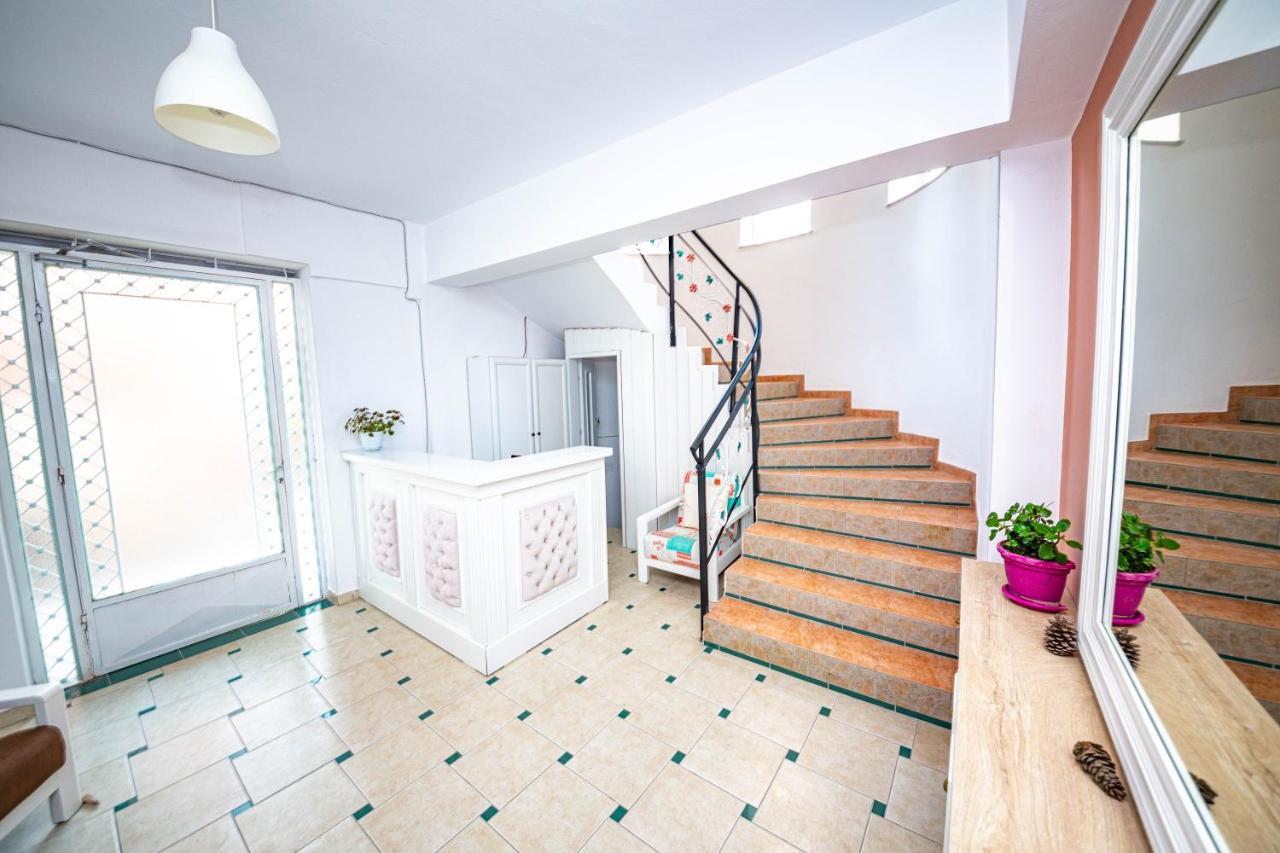 Ideal Aparthotel Saranda Екстер'єр фото