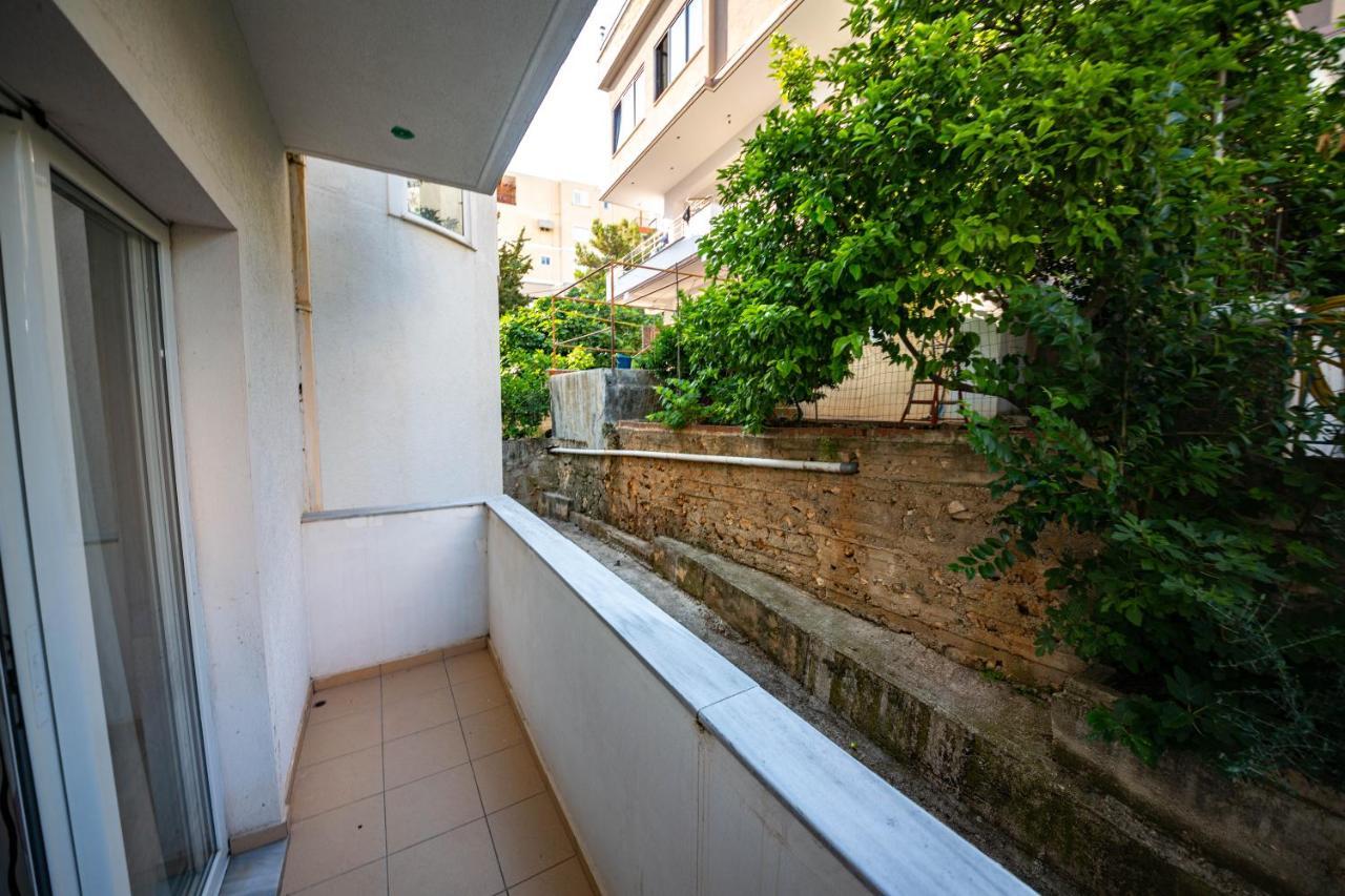 Ideal Aparthotel Saranda Екстер'єр фото