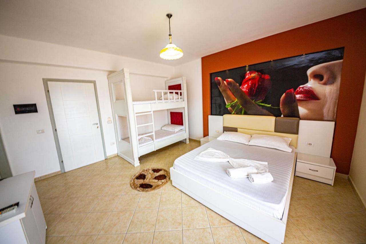 Ideal Aparthotel Saranda Екстер'єр фото