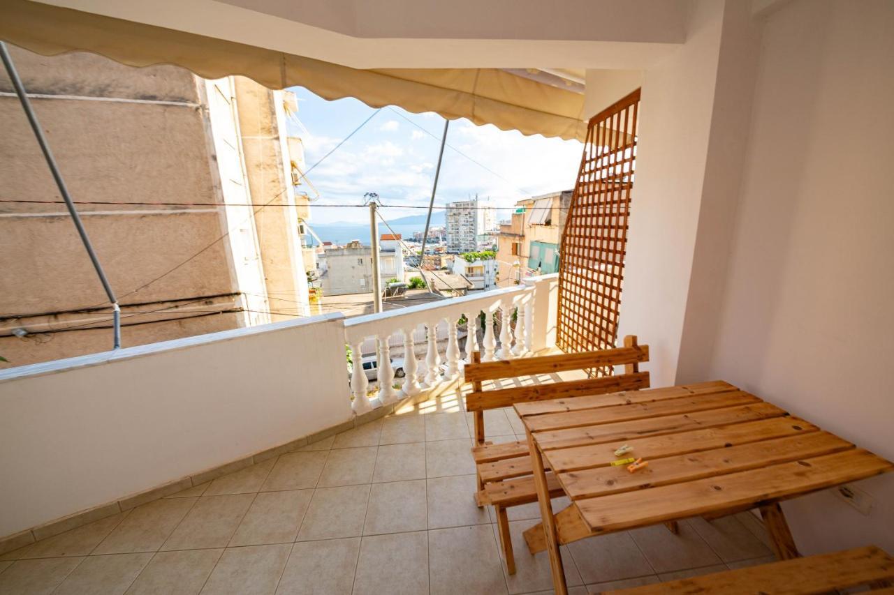 Ideal Aparthotel Saranda Екстер'єр фото