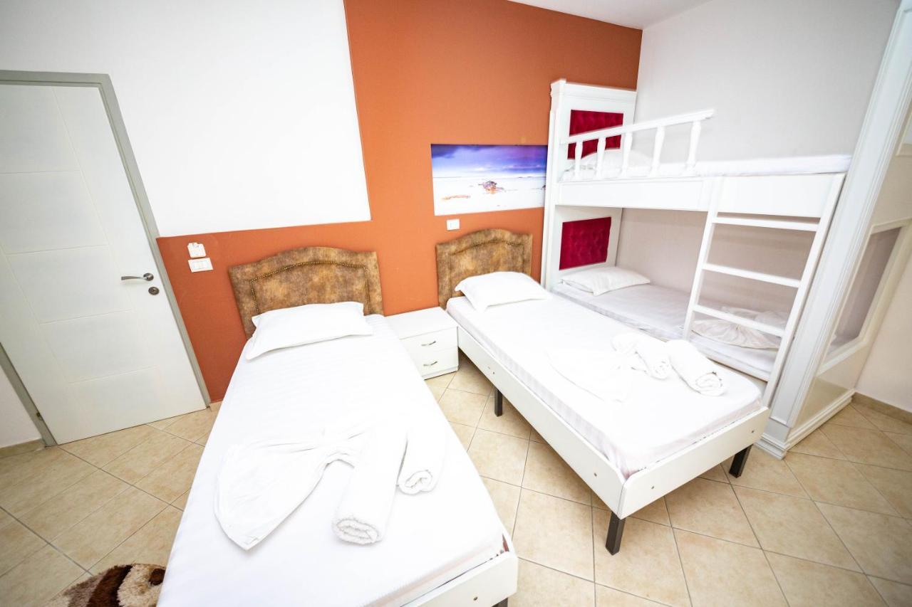 Ideal Aparthotel Saranda Екстер'єр фото