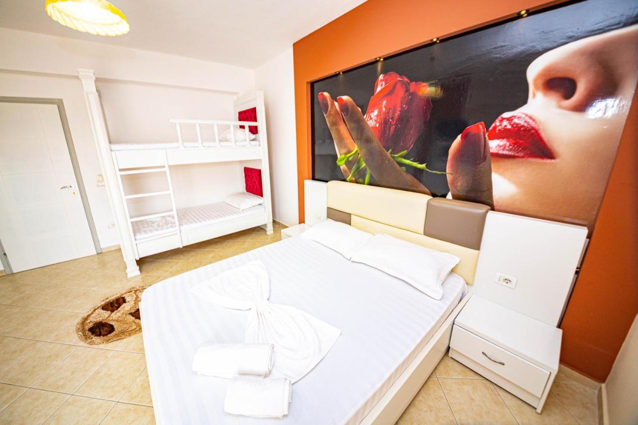 Ideal Aparthotel Saranda Екстер'єр фото
